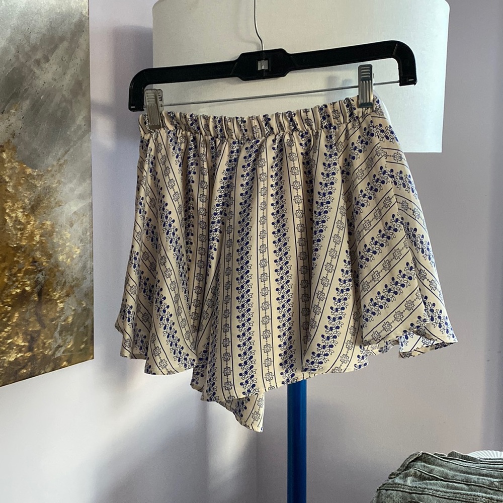 Flowy Short Shorts